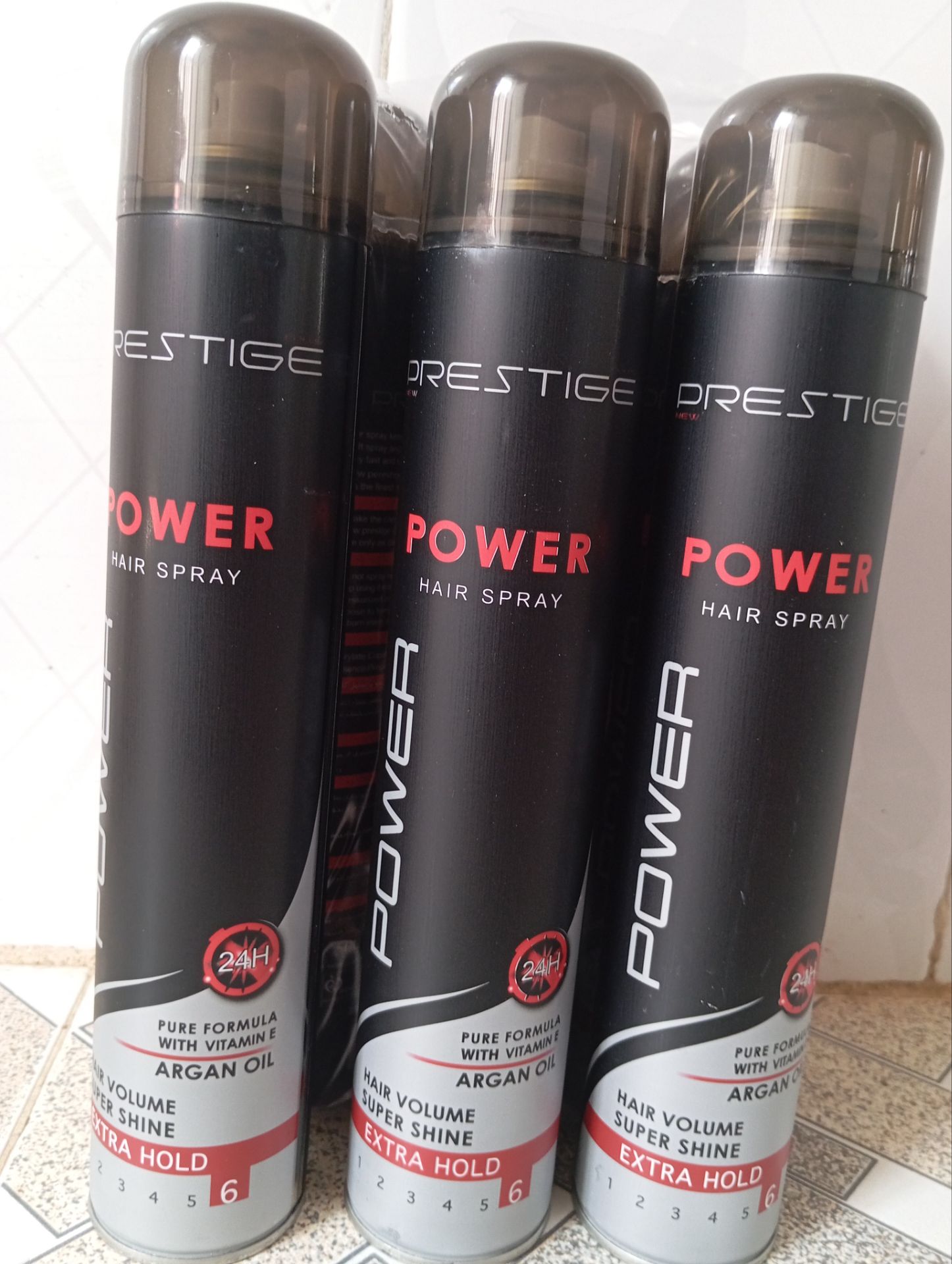 اسپری حالت دهنده مو. تافت مو - اسپری حالت دهنده مو نیو پرستیژ کالر  حجم ۵۰۰ میل 
براق کننده مو.  حالت دهی سریع. دارای ویتامین B.  ضد شوره 
حالت دهی ۴۸ ساعته بسیار قوی. با رایحه دلنشین 
توصیه میکنم حتما امتحان کنید 